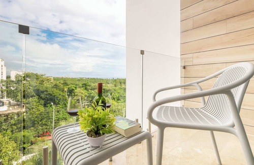 Luis Donaldo Colosio Apartment | Ocewanview Roof Pool Oasis | Steps to 5th Avenue