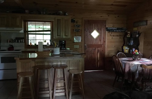 Jasper Cabin | OCT Discount for a stay during the week. Info on how to find out in dscripton .