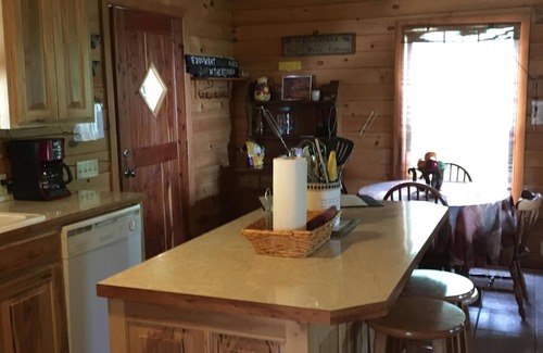 Jasper Cabin | OCT Discount for a stay during the week. Info on how to find out in dscripton .