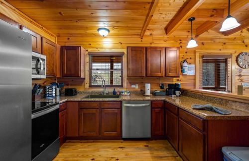 Sevierville Cabin | October Availablity Hot Tub Arcade Games Quiet Stay Guest Favorite