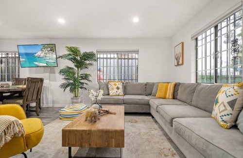 Los Angeles House | October Sale! 35 Off - Avalon Bnb
