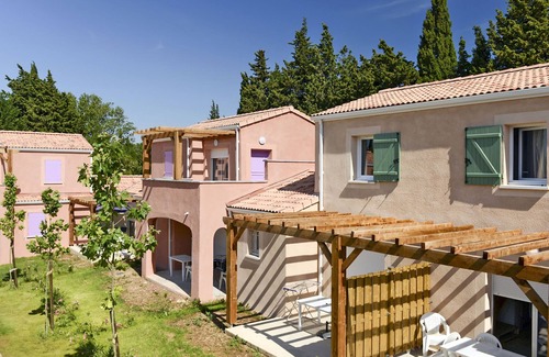 Paradou Apartment | Odalys Référence Le Mas des Alpilles by Interhome
