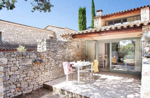 Gordes House | Odalys Référence La Bastide des Chênes by Interhome