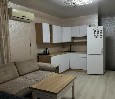 Jasienow House | Odessa Apartments free parking