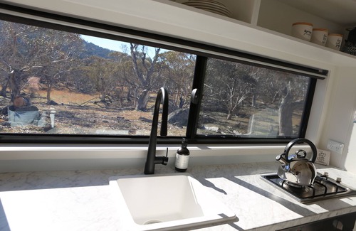Moonbah Cabin | Off-grid Tiny House @ Big Yard Escapes, Wilderness