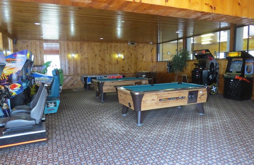 Bartlett Condo | Official Seasons RMC Condo 16G - 2 bedrooms + loft - sleeps 9 - Dog Fees