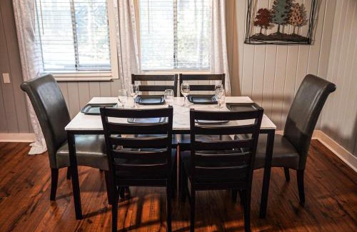 Pine Mountain Ski Chalet | Offlake Three Bedroom #54 - Non-pet Friendly