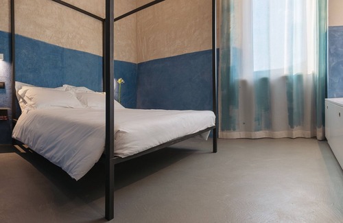 Fermo Bed & Breakfast | OGNISSANTI GUESTHOUSE - SEA ROOM, Double-bed room with private bathroom