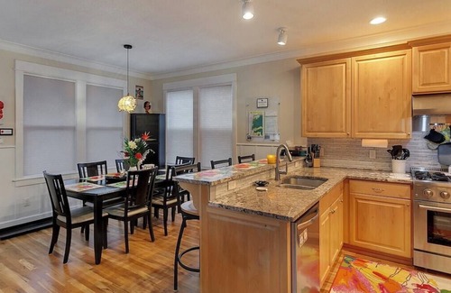 Lincoln City House | Ohana Beach Park- Pet Friendly Fenced Yard Hot Tub