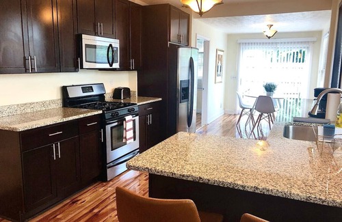 Ohio City House | Ohio City,Tremont,Walk to Shops,Bars,WestsideMark