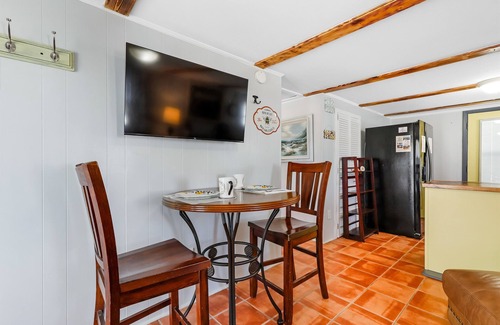 Ocean Isle Beach House | OIBee Hive - Cute 1970s Beach Cottage 2mi to Beach