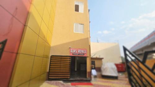Naini Hotel | Ojas Royale - Banquet and Hotel