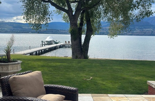 Central Okanagan House | Okanagan Waterfront Mansion