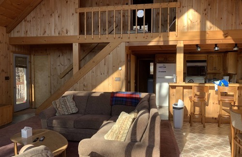 Ludlow House | Okemo Mtn. Ski Chalet and Summer Retreat
