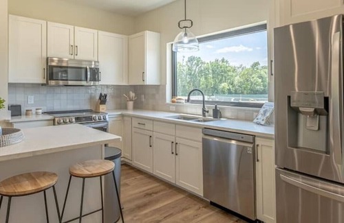 Arnolds Park House | Okoboji Lakeside Retreat In Arnolds Park
