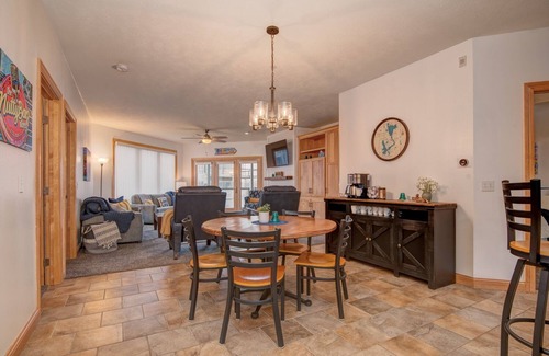 Arnolds Park Condo | Okoboji Sweet Retreat at Bridges Bay Resort - 6 bed, 2 bath, & lake view condo