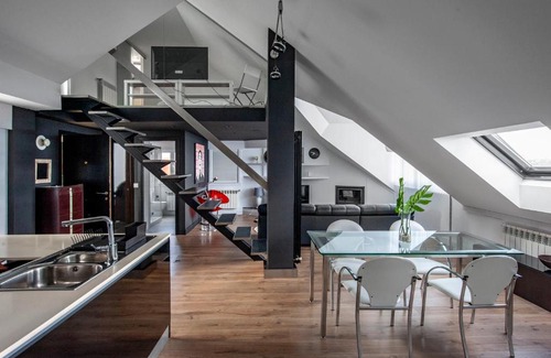 La Coruna Old Town Apartment | Oktheway Loft Maestranza