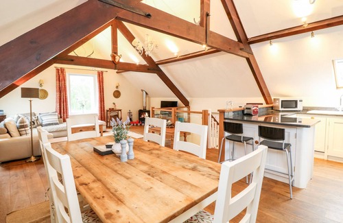 Drewsteignton Cottage | OLD CHAPEL, pet friendly, country holiday cottage in Drewsteignton