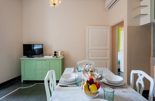 Genoa Historical Centre Apartment | Old Genoa apartment - 100 meters Aquarium, terrace with sea view, families