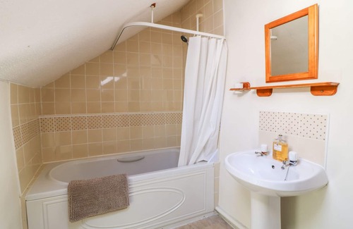 Woolfardisworthy Cottage | OLD HAMMETTS, family friendly, character holiday cottage in Woolsery