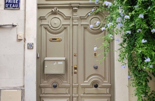 Gambetta House | Old house with garden in the heart of town
