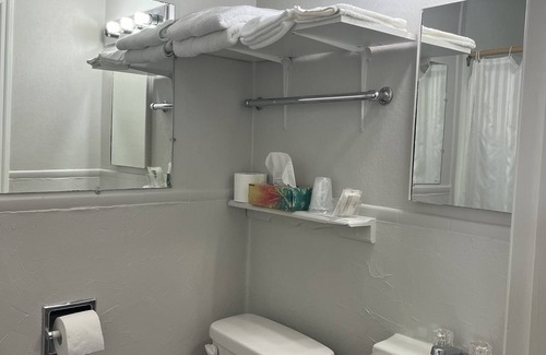 Algoma District Hotel | Old Mill Motel
