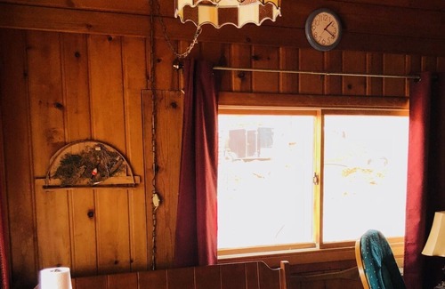 Minocqua Cabin | Old Minoqua Charm On Lake Minocqua with Boat Dock