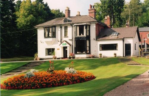 Cleedownton Hotel | Old Rose and Crown Hotel Birmingham