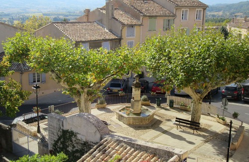 Saint-Saturnin-les-Apt House | Old spacious village house full of sunlight, wide views of the Luberon