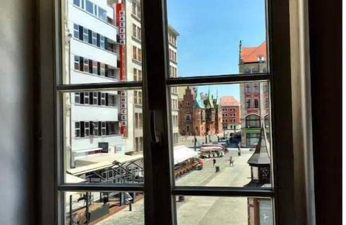 Stare Miasto Apartment | Old Square View. Apt. up to 6 pers. Top location