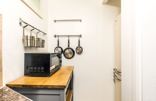 Holloway Apartment | Old Street Apartments by MoreThanStays