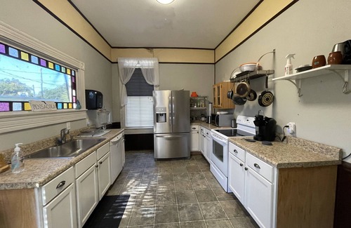 Southeast Pensacola House | Old Style Victorian - 5,000 sq ft