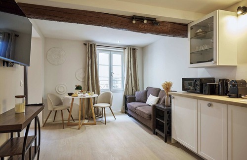 Le Suquet Apartment | Old Town Apartments By Villa Botanica