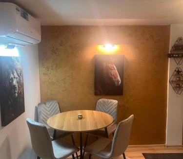 Old Town Apartment | Old Town City Cottage