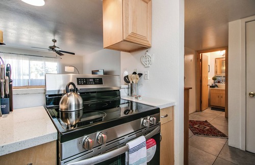 South Scottsdale Condo | Old Town Scottsdale 1 Bdrm Condo in Prime Location!