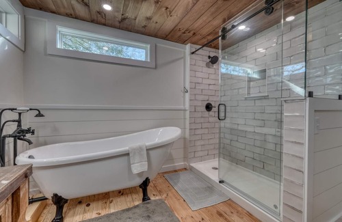 Blairsville Other | Old Turner Farmhouse - 10 Acres, Firepit, Completely Remodeled Early 1900s Home