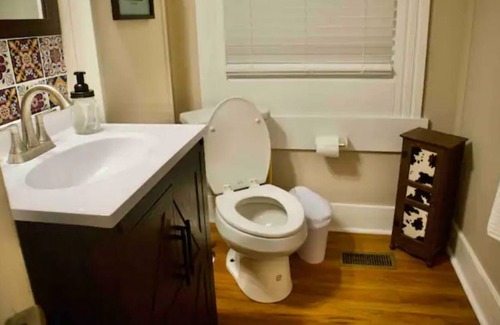 Macon Apartment | Old West chic in downtown Macon. Private parking!