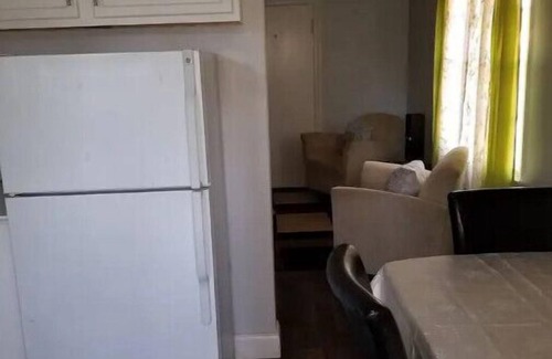 Norfolk House | Older Cozy Duplex A