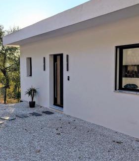 La Trinite Apartment | Olive Grove Retreat