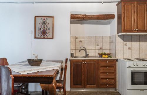 Andros Town Apartment | Olive Guesthouse Junior