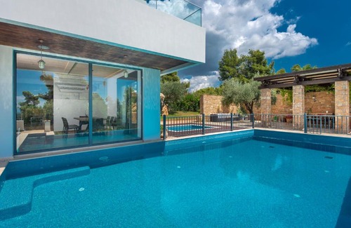 Kassandra Villa | Olive Hills Villa