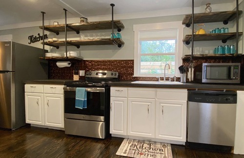 Asheville Cottage | Olive House w/Wet Room Near Asheville & Biltmore - Clean and Pup-friendly!