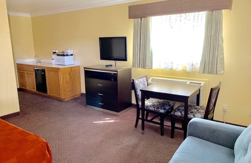 San Luis Obispo Hotel | Olive Tree Inn & Suites
