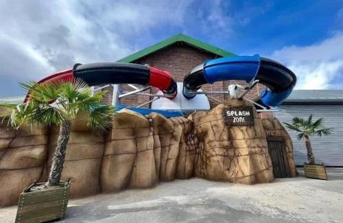 Rhyl Ski Chalet | Olivia Caravan Sleeps 6 with Wi-Fi