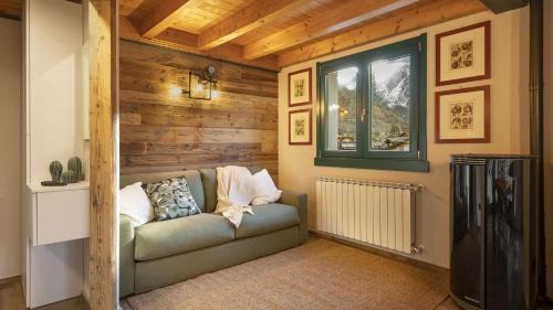 Ponte di Legno Apartment | Olivia's Home