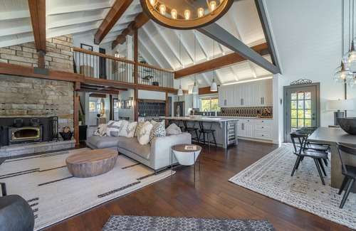 Olympic Valley House | Olympic Luxe, Hot Tub, 3Bedroom and Loft plus 3Full Baths, Just Minutes From Palisades Tahoe
