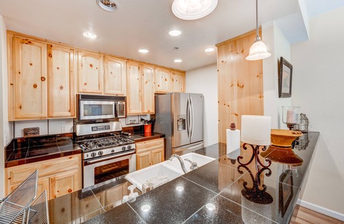 Olympic Valley Condo | Olympic Valley condo with pool, hot tub, tennis, fireplace, & private balcony