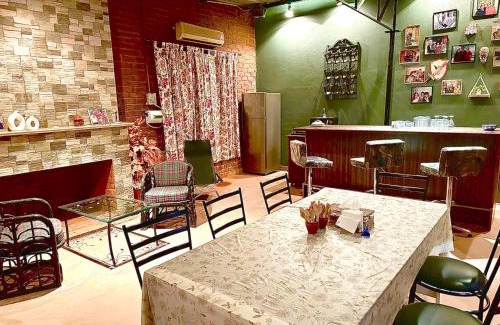 Jaipur Ski Chalet | Om Kanta Farms