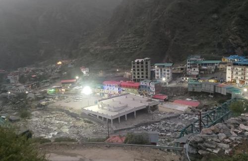 Kharsali House | Omji - Sant Manas Bhushan Ashram Yamunotri, 200m from Helipad