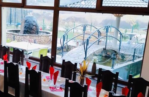Sumece Hotel | OMLADINSKI HOTEL ROSTOVO